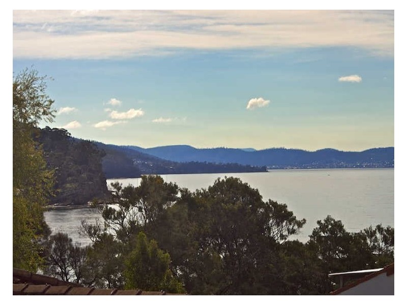 52 Flowerpot Crescent, Blackmans Bay TAS 7052