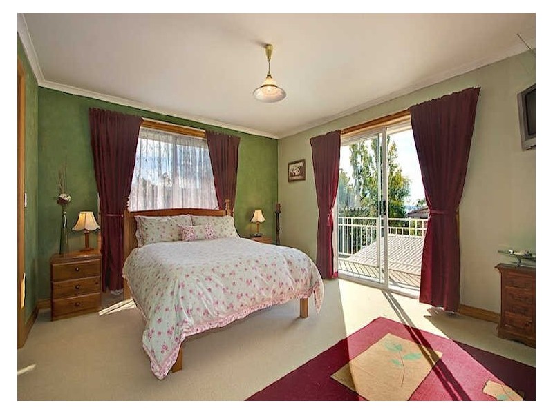 52 Flowerpot Crescent, Blackmans Bay TAS 7052