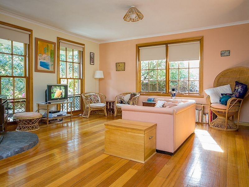 16 Hawthorn Drive, Kingston TAS 7050