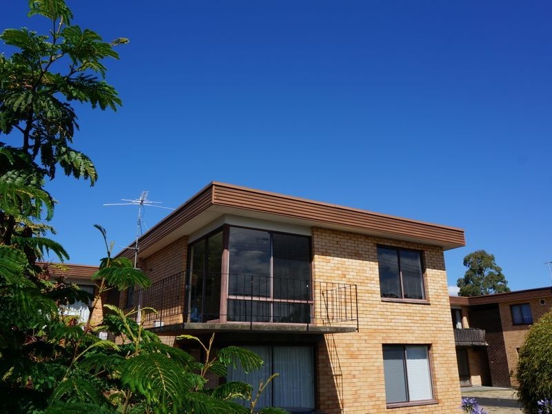 12/13 Windsor Street, Kingston Beach TAS 7050