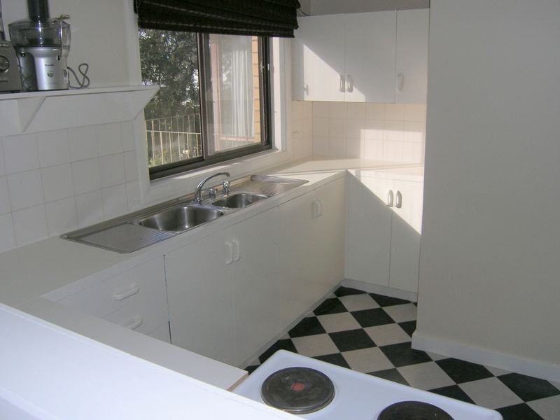 12/13 Windsor Street, Kingston Beach TAS 7050