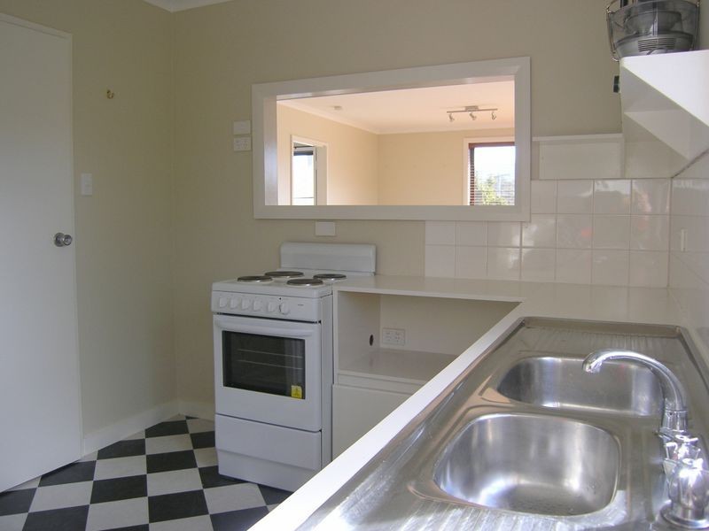 12/13 Windsor Street, Kingston Beach TAS 7050