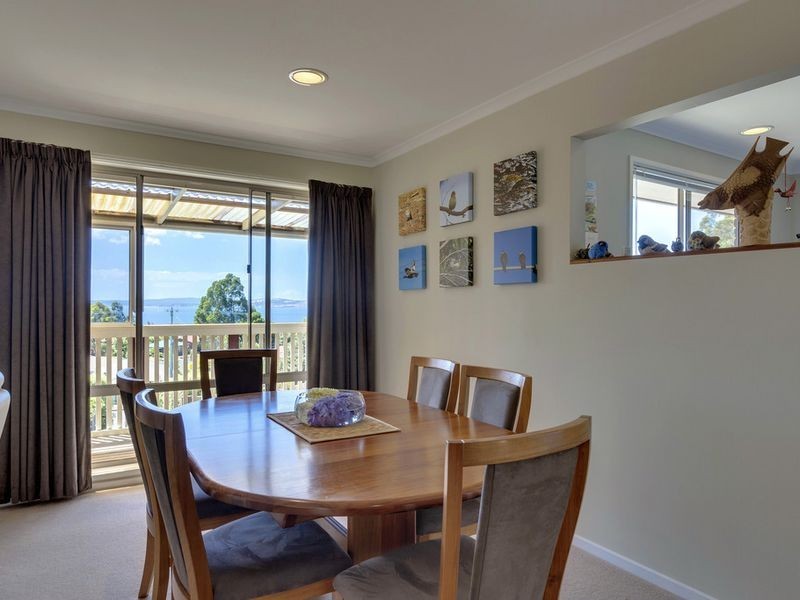 21 Tinderbox Road East, Blackmans Bay TAS 7052