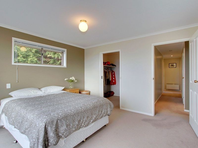 21 Tinderbox Road East, Blackmans Bay TAS 7052