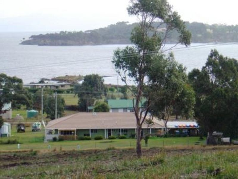 31 William Carte Drive, Alonnah TAS 7150