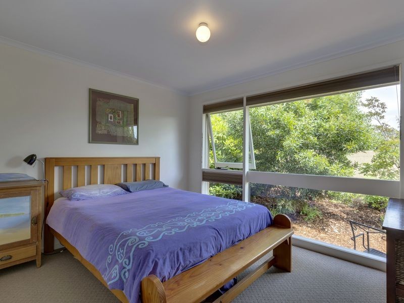 224 Roslyn Avenue, Blackmans Bay TAS 7052