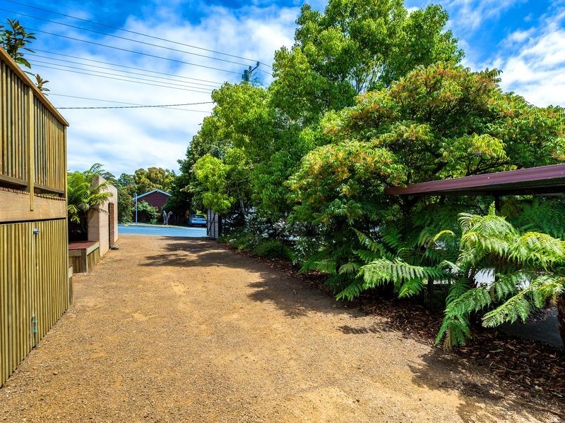 224 Roslyn Avenue, Blackmans Bay TAS 7052