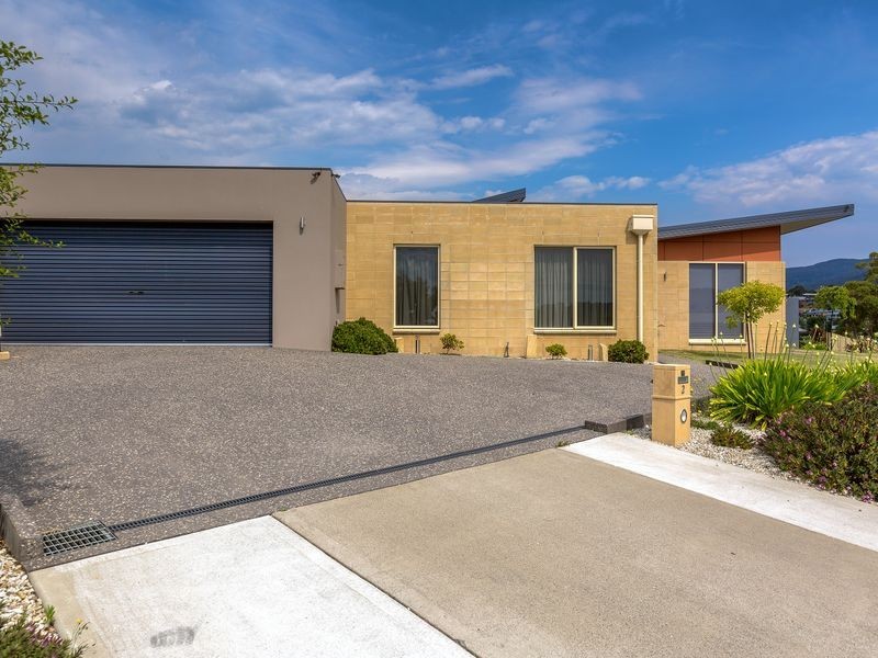 2 Ineke Drive, Kingston TAS 7050