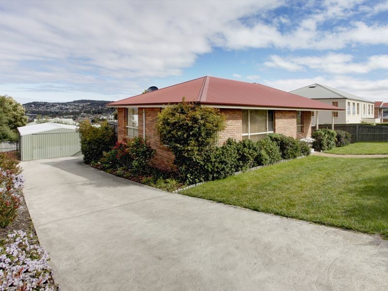 25 Adelong Drive, Kingston TAS 7050