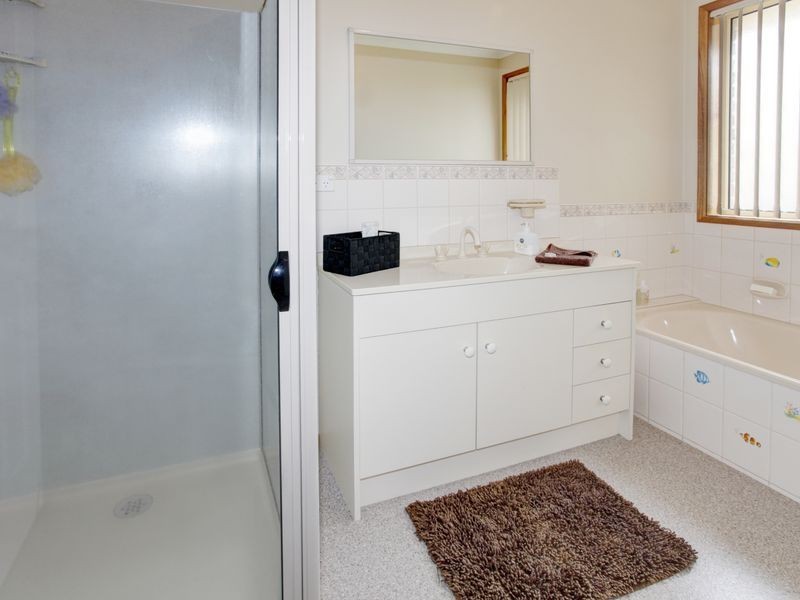 25 Adelong Drive, Kingston TAS 7050