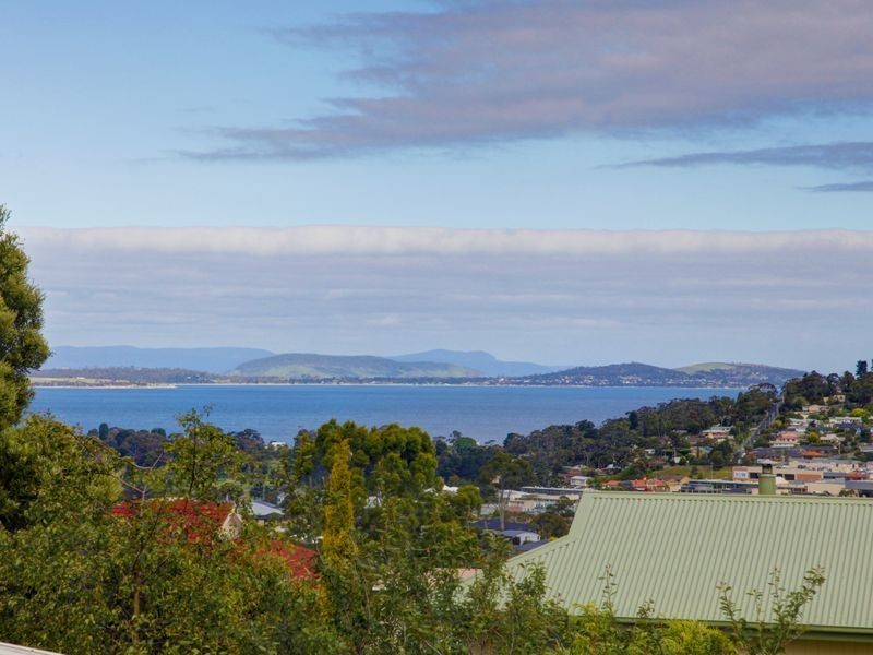 25 Adelong Drive, Kingston TAS 7050