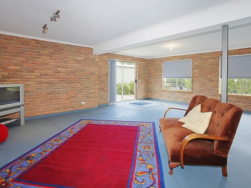 25 Adelong Drive, Kingston TAS 7050