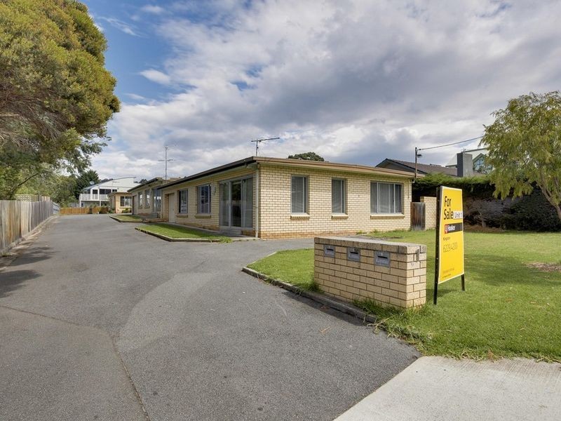 1/1 Pearsall Avenue, Blackmans Bay TAS 7052