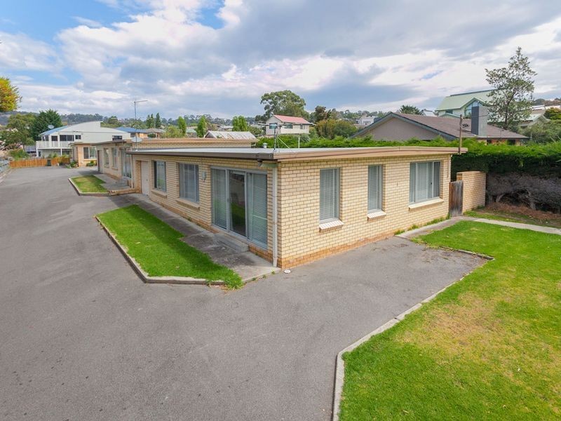 1/1 Pearsall Avenue, Blackmans Bay TAS 7052