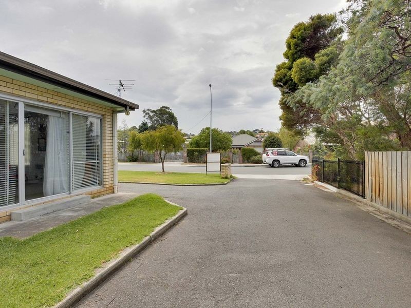 1/1 Pearsall Avenue, Blackmans Bay TAS 7052