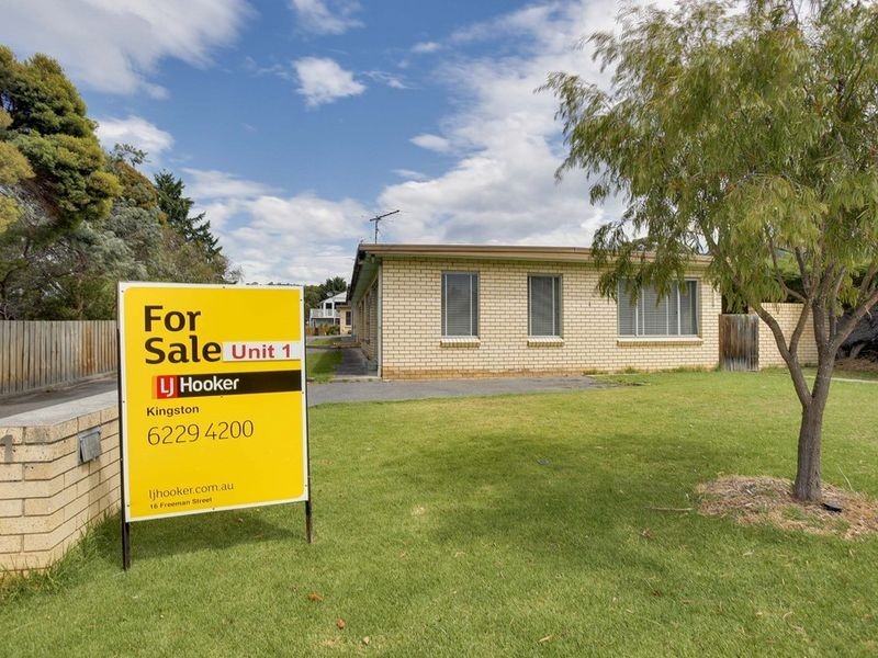 1/1 Pearsall Avenue, Blackmans Bay TAS 7052