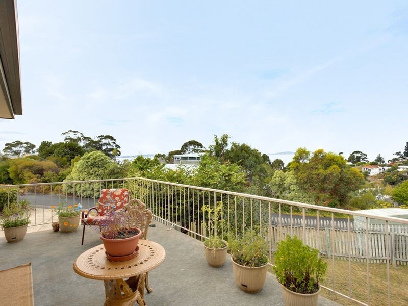 24 Mirramar Park, Blackmans Bay TAS 7052