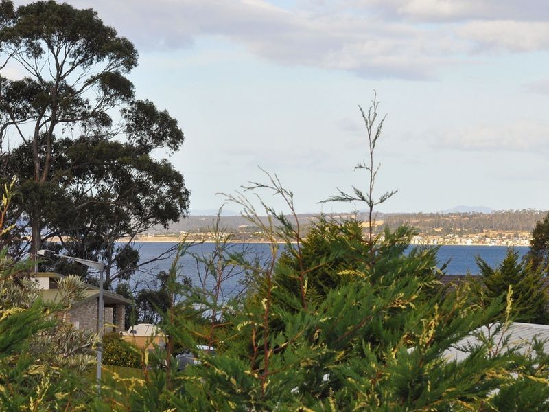 24 Mirramar Park, Blackmans Bay TAS 7052