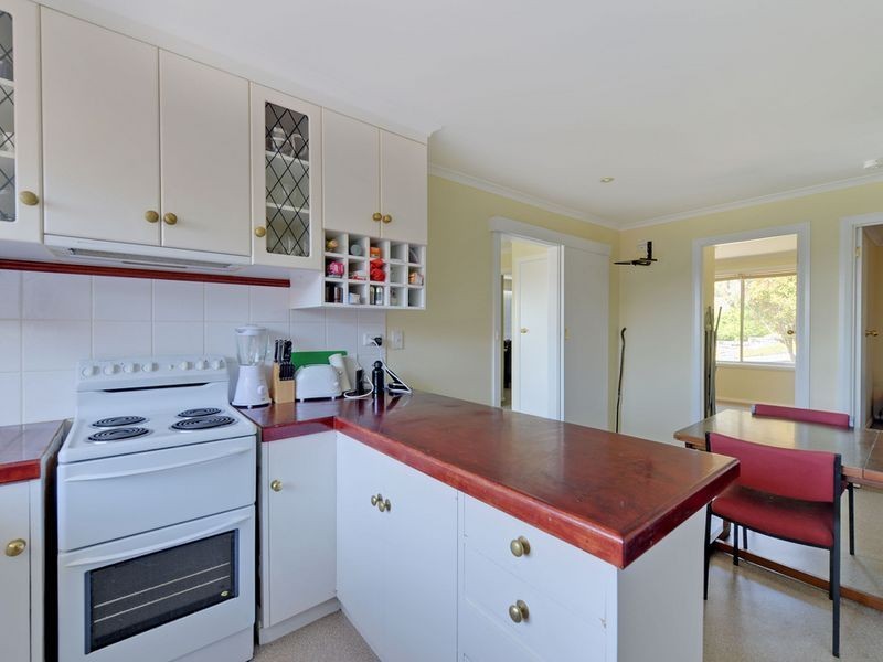 1/49 Kunama Drive, Kingston Beach TAS 7050