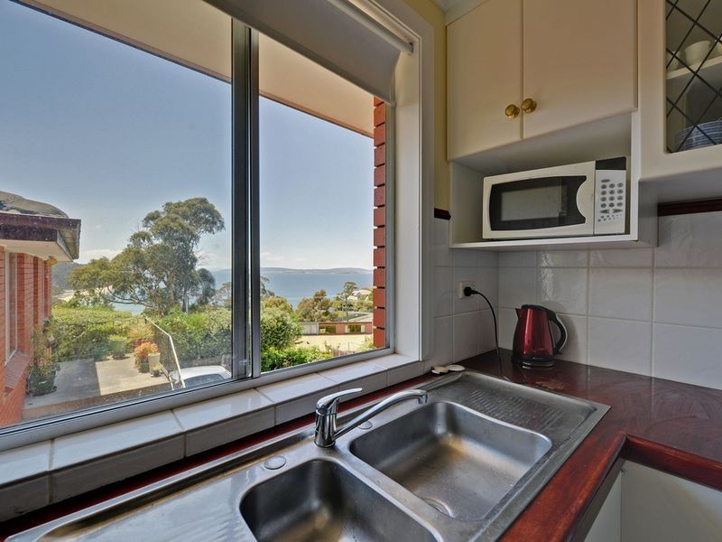 1/49 Kunama Drive, Kingston Beach TAS 7050