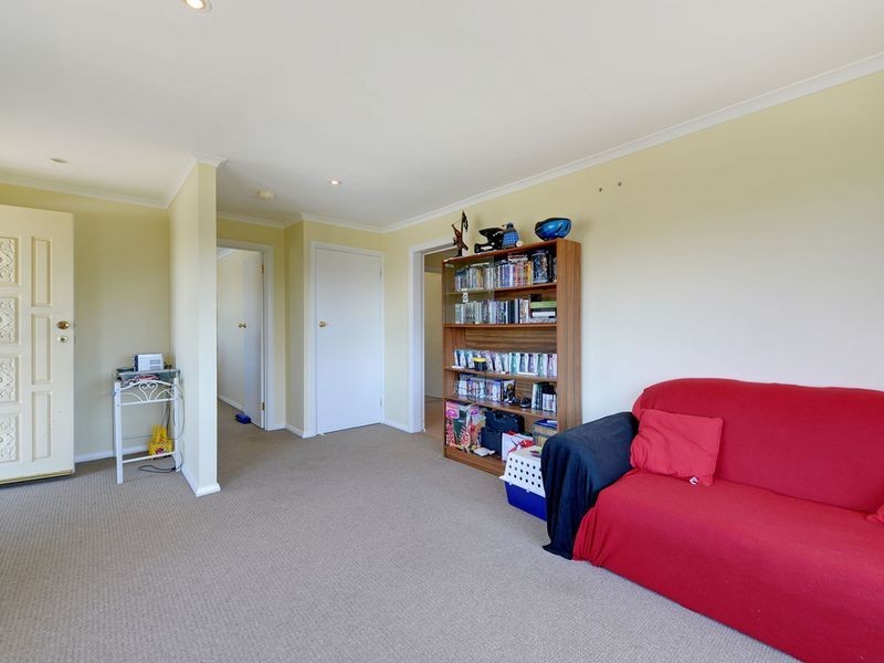 1/49 Kunama Drive, Kingston Beach TAS 7050