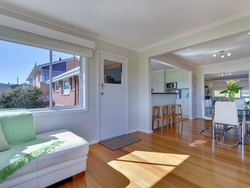 18 St Helens Street, Lindisfarne TAS 7015