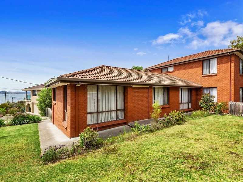 75 Illawarra Road, Blackmans Bay TAS 7052