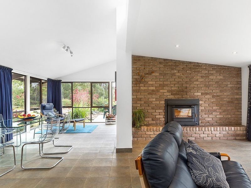 15 Cades Drive, Kingston TAS 7050