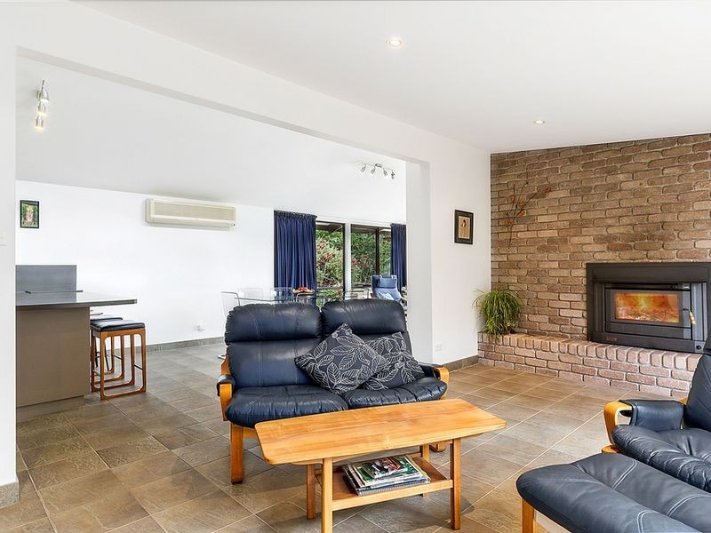 15 Cades Drive, Kingston TAS 7050