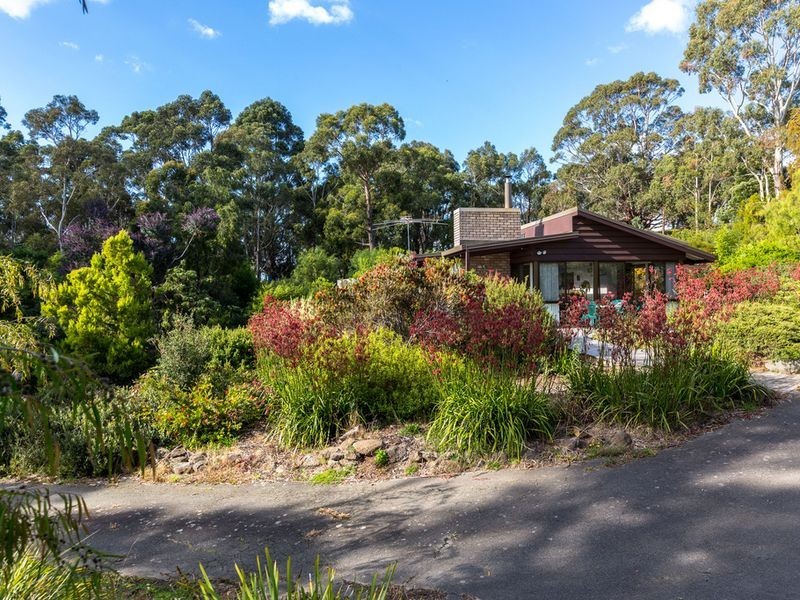 15 Cades Drive, Kingston TAS 7050