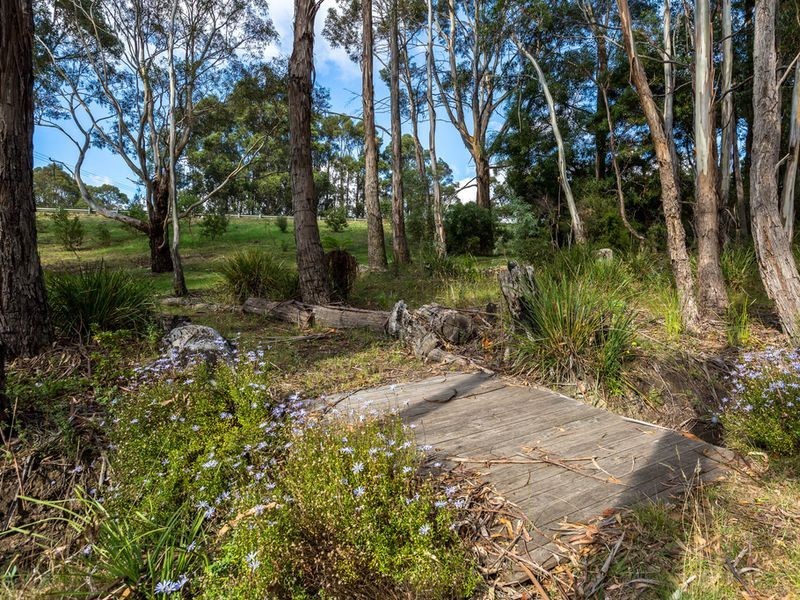 15 Cades Drive, Kingston TAS 7050