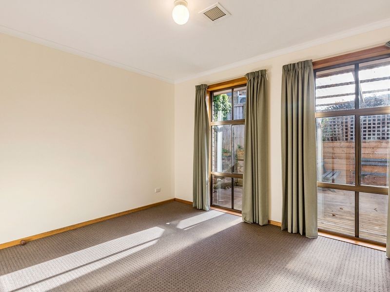 18 Mirramar Park, Blackmans Bay TAS 7052