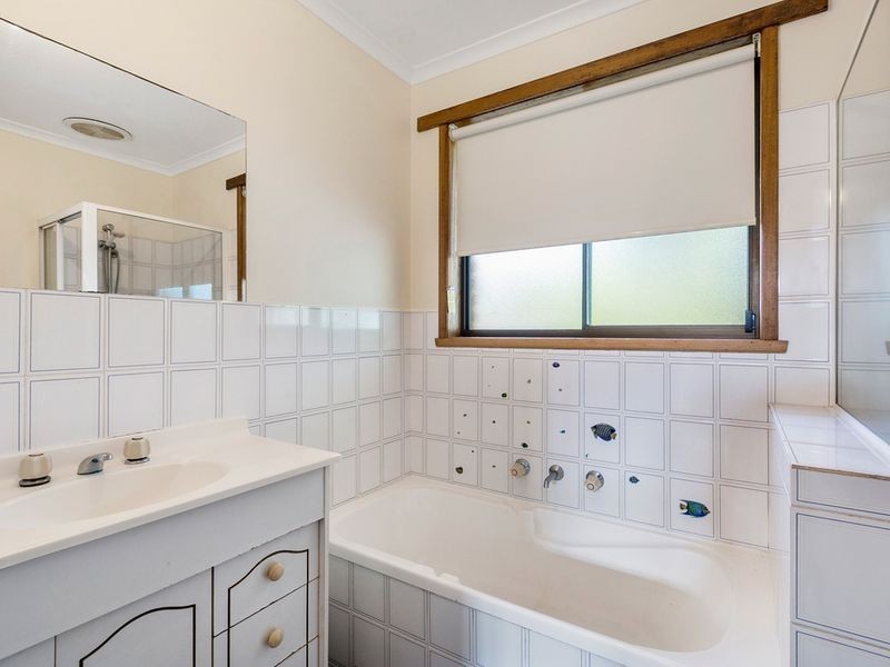 18 Mirramar Park, Blackmans Bay TAS 7052