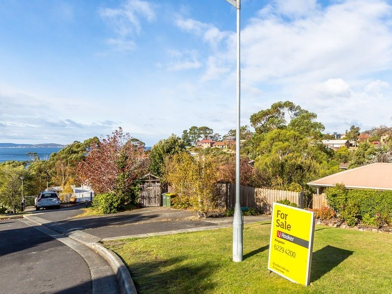 18 Mirramar Park, Blackmans Bay TAS 7052