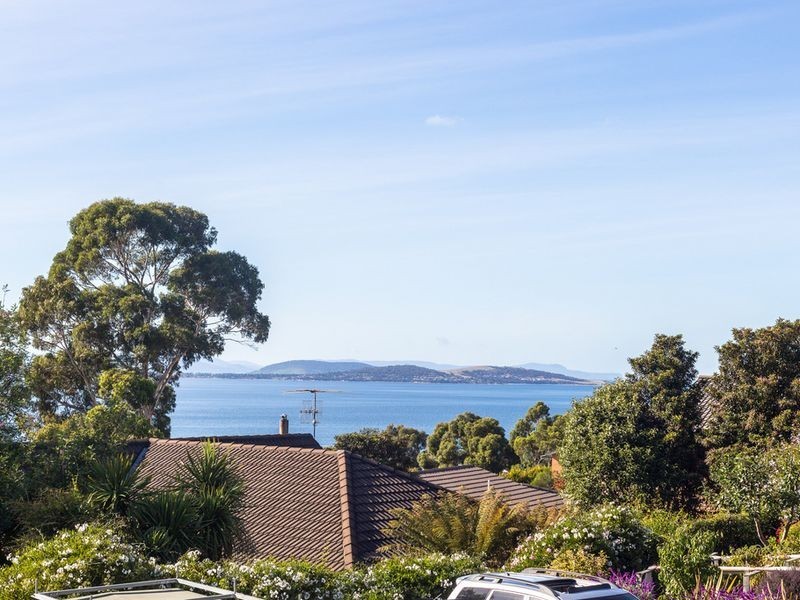 1/35 Diamond Drive, Blackmans Bay TAS 7052