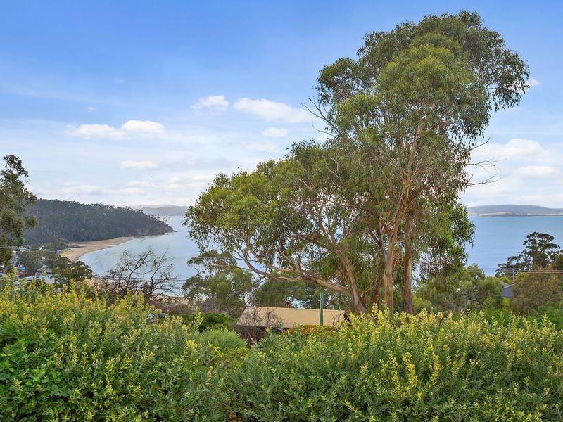 2/49 Kunama Drive, Kingston Beach TAS 7050