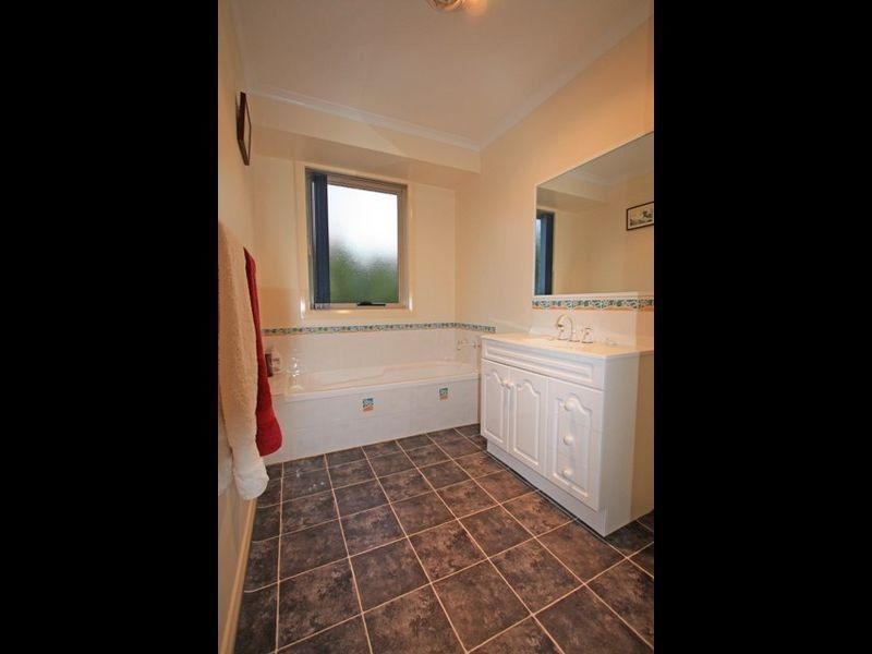 3 Antonio Court, Kingston TAS 7050