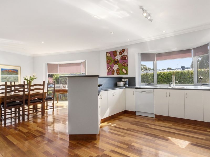 2/6-8 Greenhill Drive, Kingston TAS 7050