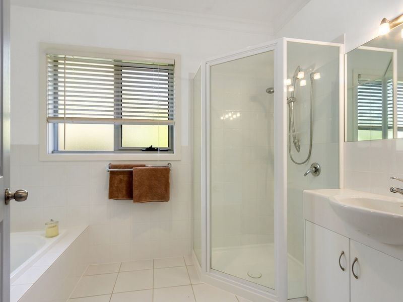 2/6-8 Greenhill Drive, Kingston TAS 7050