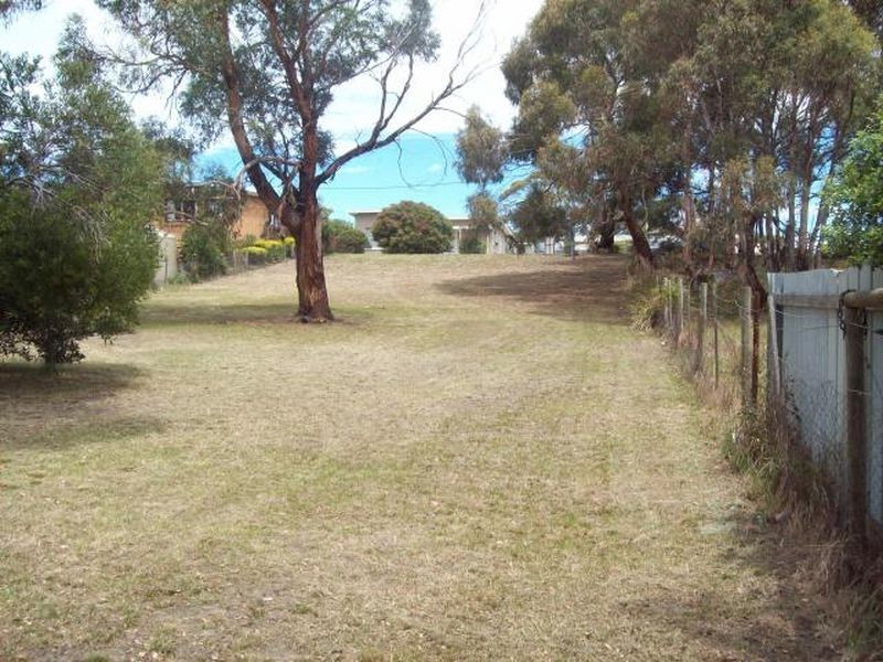 2 Lukeekah Street, Dodges Ferry TAS 7173