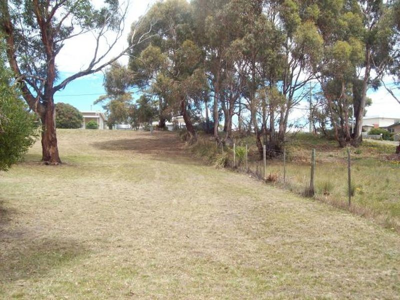 2 Lukeekah Street, Dodges Ferry TAS 7173