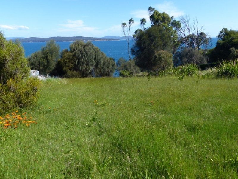 33 Linden Road, Primrose Sands TAS 7173
