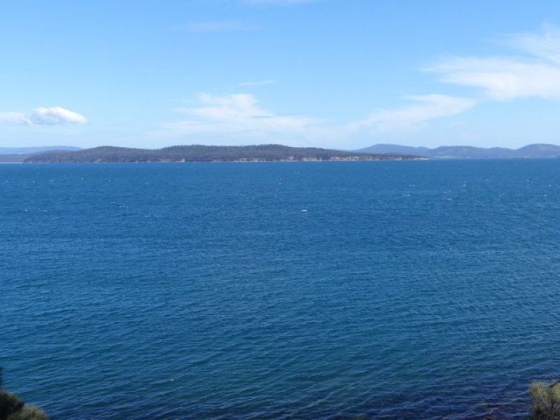33 Linden Road, Primrose Sands TAS 7173