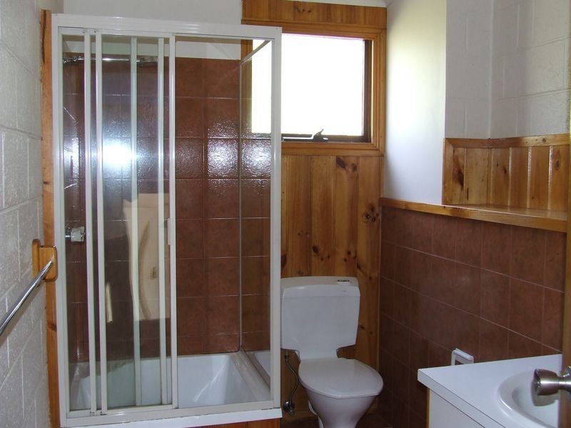 2/1 Tanina Street, Kingston Beach TAS 7050