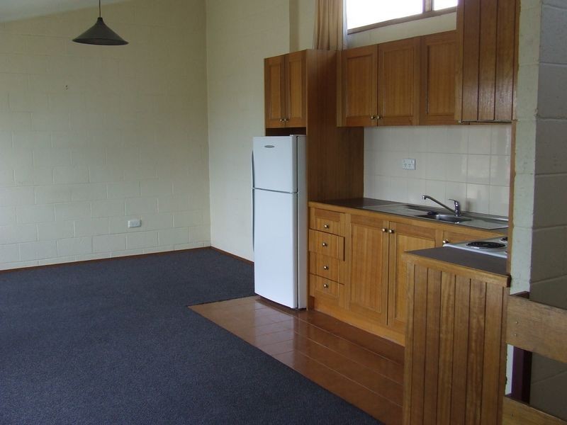 2/1 Tanina Street, Kingston Beach TAS 7050