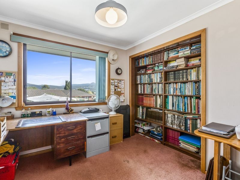 12 Serre Road, Kingston TAS 7050