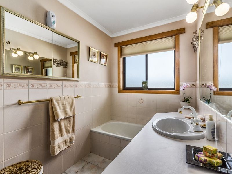 12 Serre Road, Kingston TAS 7050