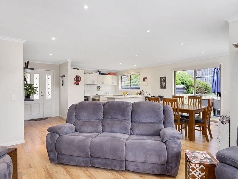 2/2 Tonic Hill Court, Kingston TAS 7050