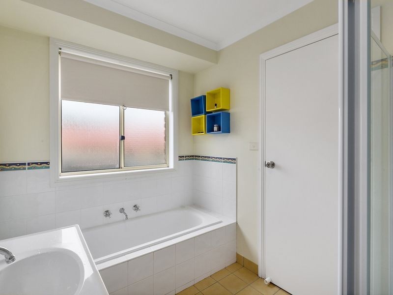 25 Fairview Drive, Kingston TAS 7050