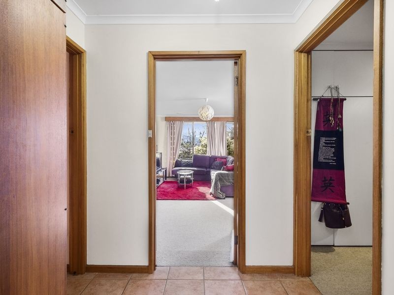 2/28 Mount Royal Road, Kingston Beach TAS 7050